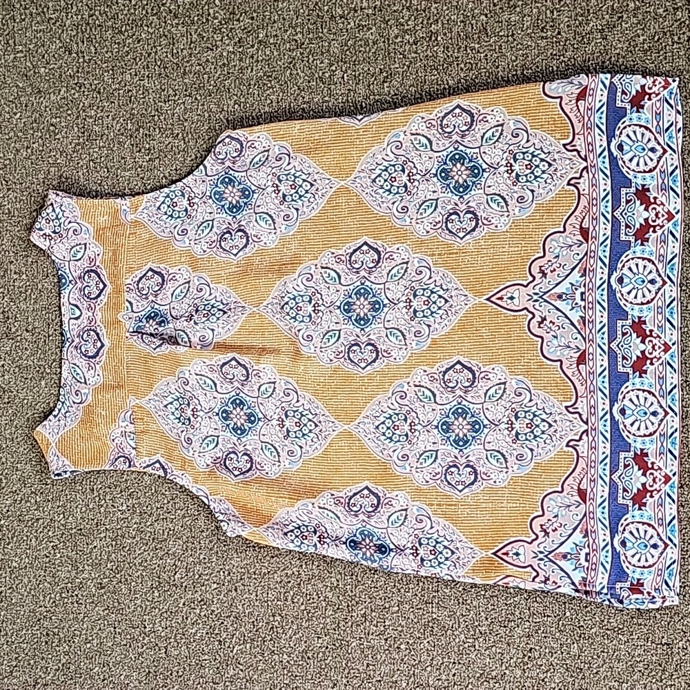 Top - Picture 7 of 16